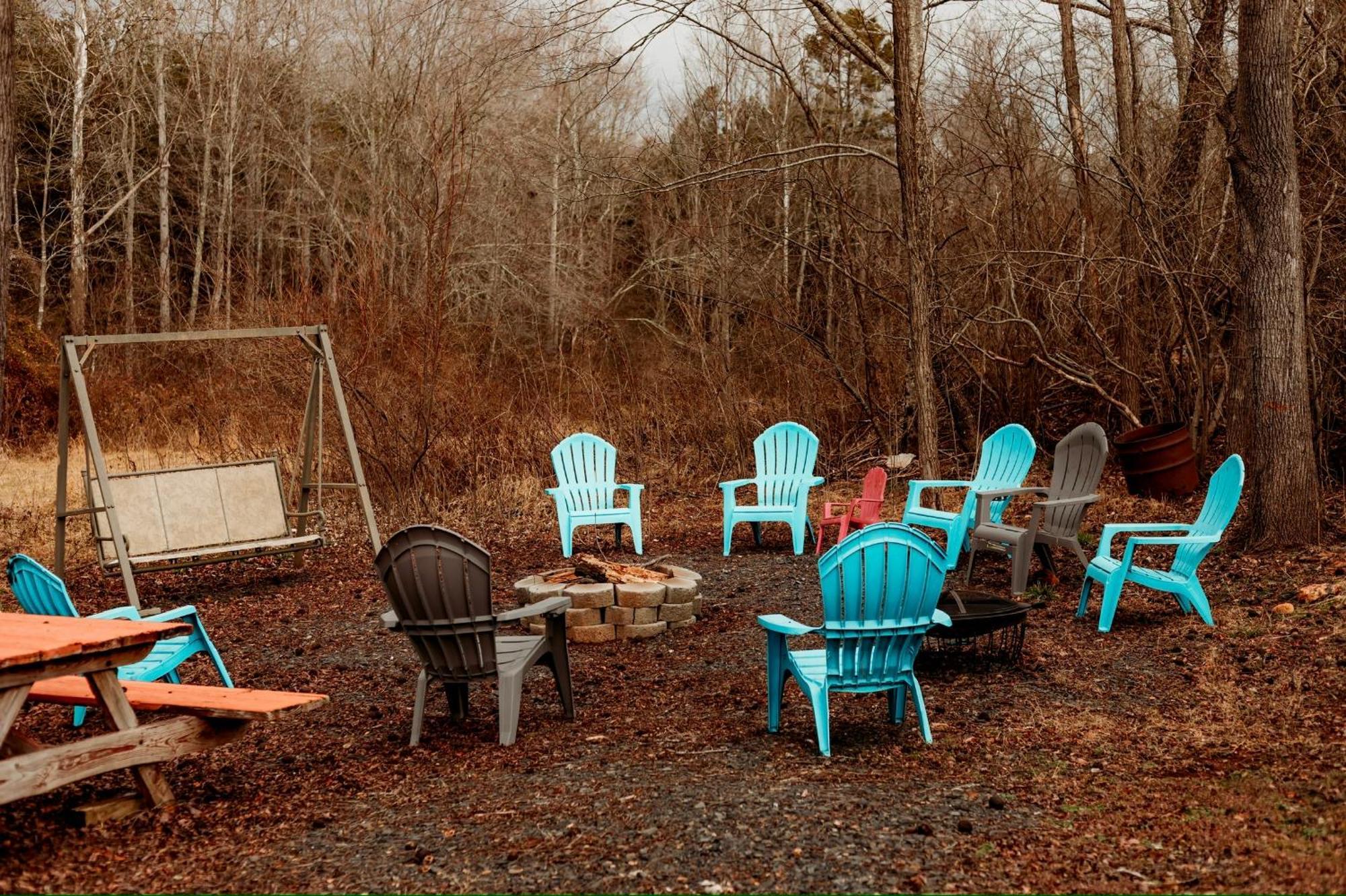 Giggling Creek Cottage - Bedjet! King Sized! Gazebo, 45 Acres, Arcades, Nintendo, More Henry Exterior foto